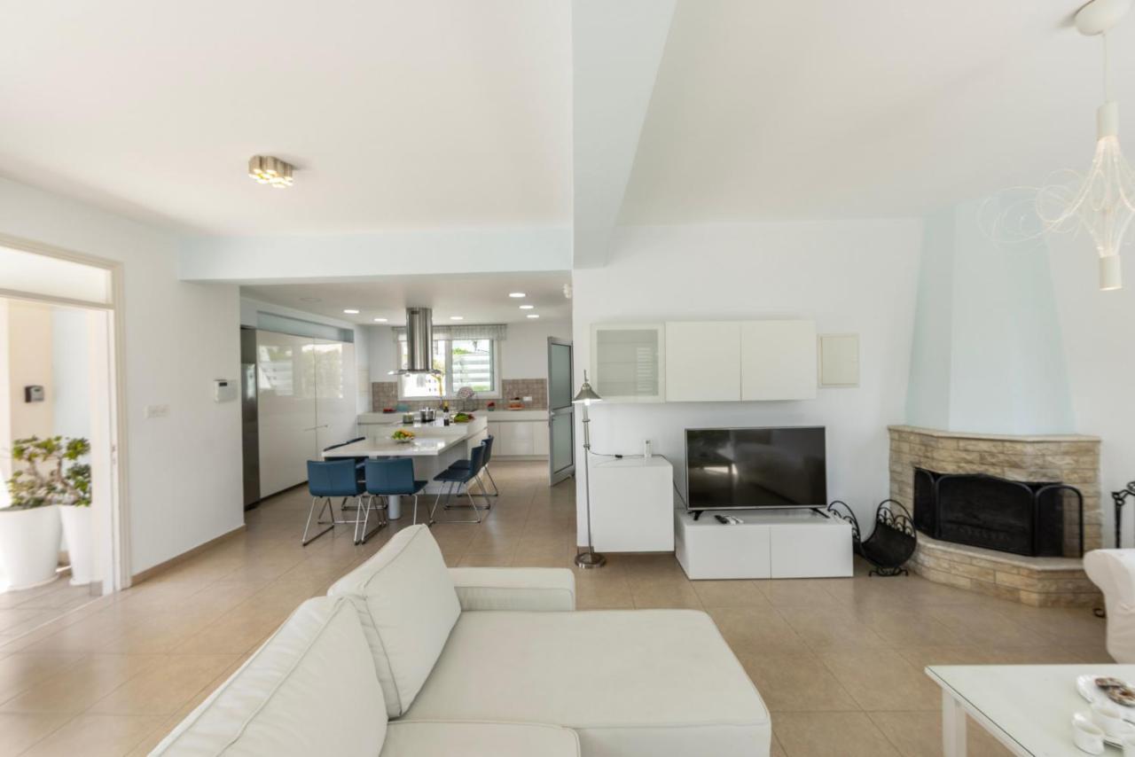Protaras Sunrise Zen Seafront Villa المظهر الخارجي الصورة